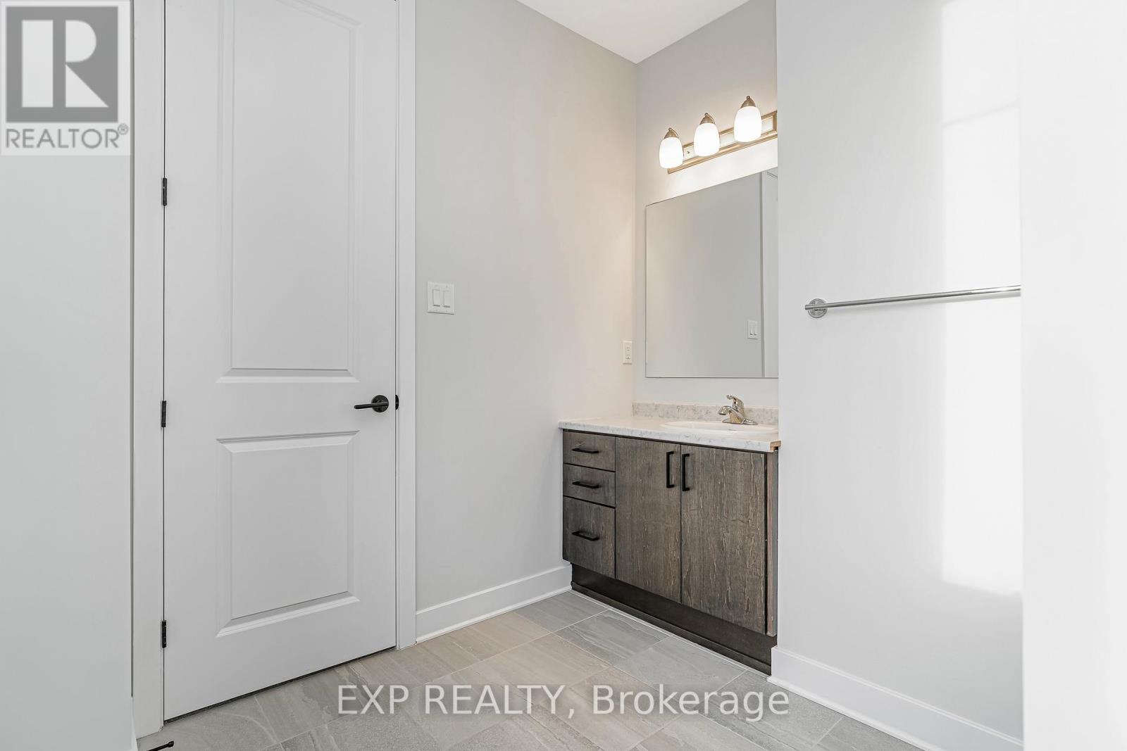 256 Antler Court, Mississippi Mills, Ontario  K0A 1A0 - Photo 37 - X12534918