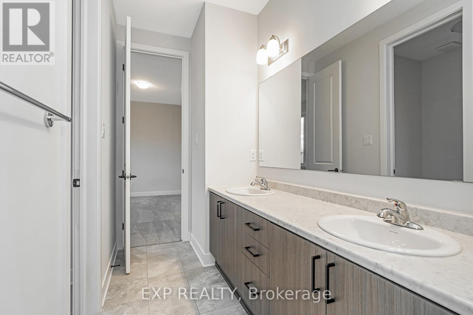 256 Antler Court, Mississippi Mills, Ontario  K0A 1A0 - Photo 40 - X12534918