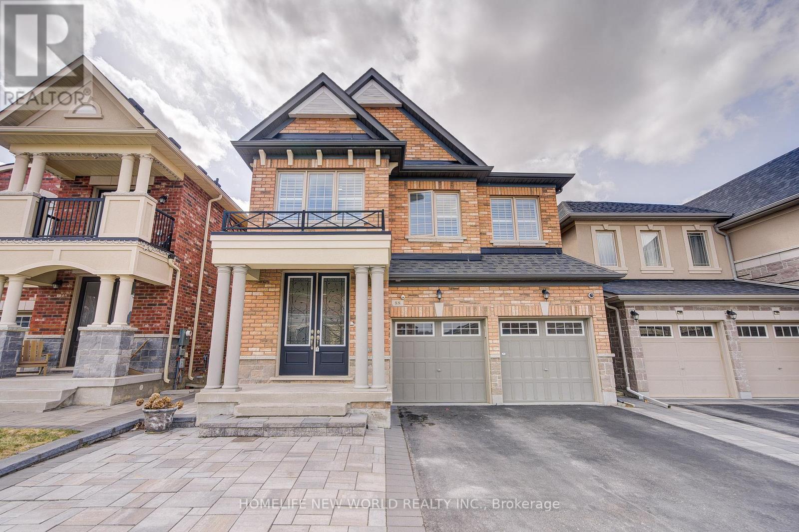 88 ROTH STREET, Aurora, Ontario