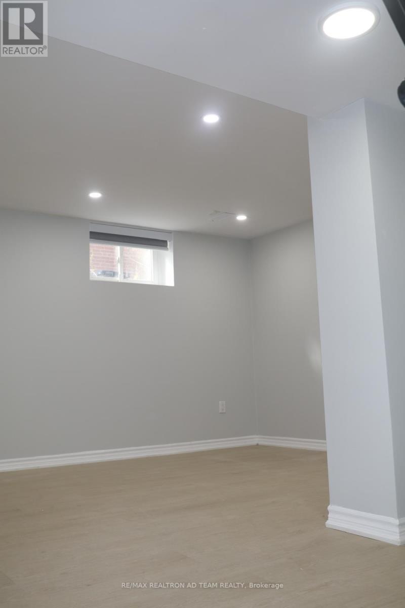 Basement - 2365 Bostock Crescent, Mississauga, Ontario  L5J 3S8 - Photo 9 - W12480291