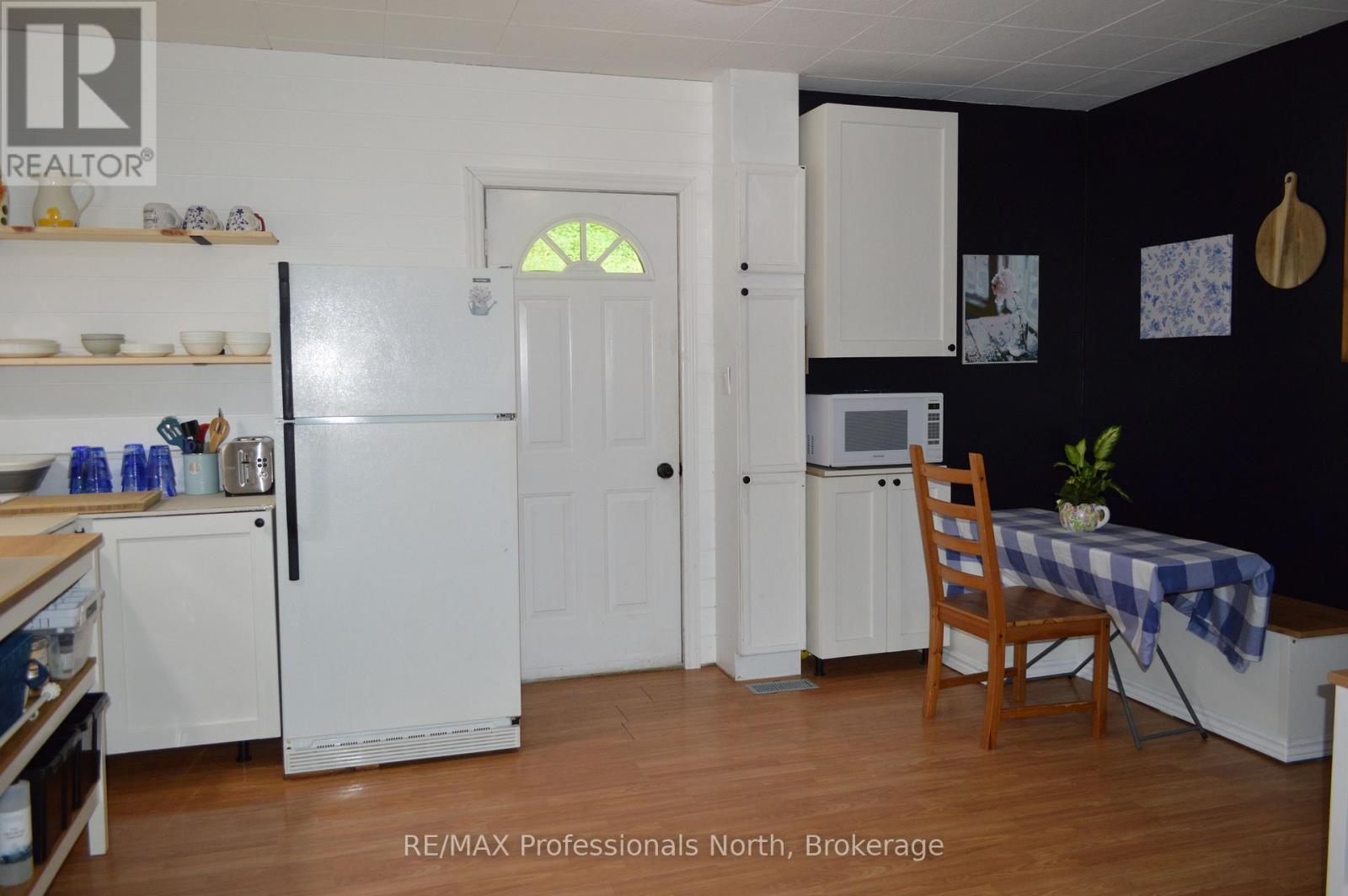 72 Bobcaygeon Road, Minden Hills, Ontario K0M 2K0 - Photo 28 - X12534820