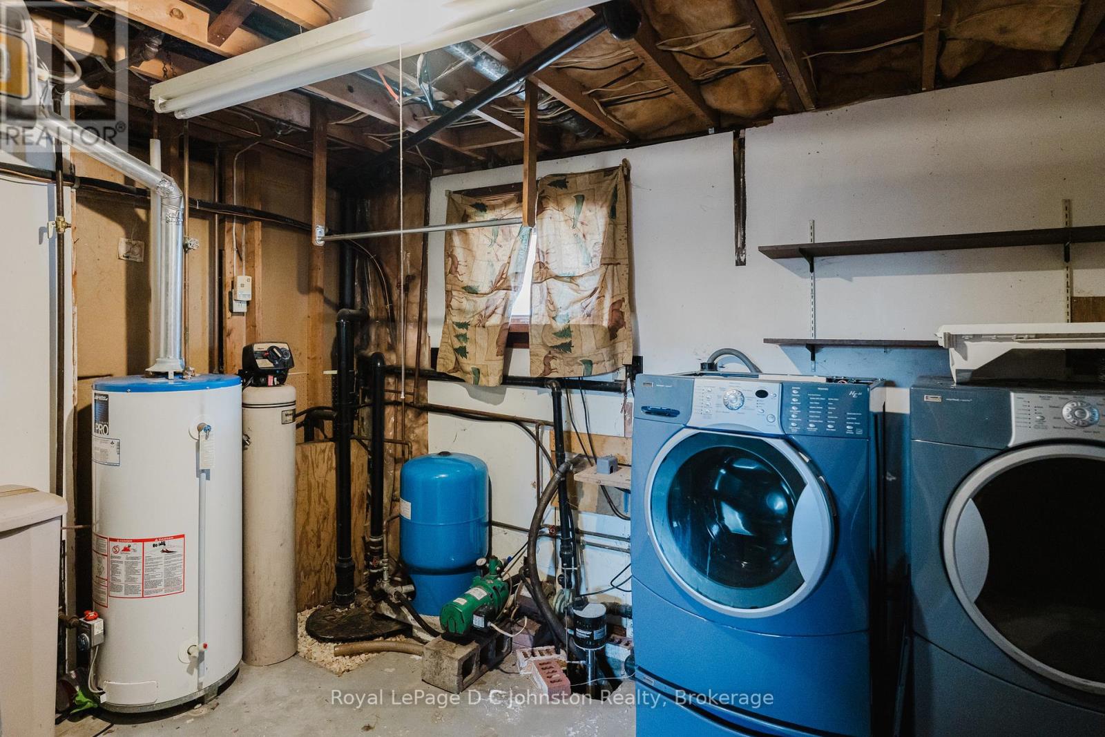 811 30th Street W, Georgian Bluffs, Ontario  N4K 6V5 - Photo 35 - X12534856