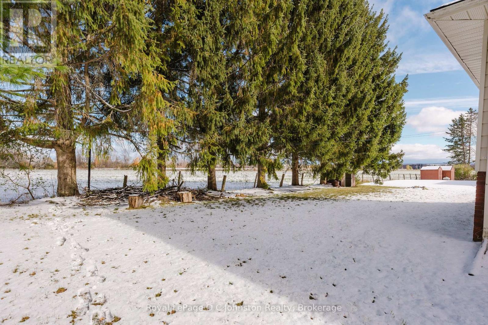 811 30th Street W, Georgian Bluffs, Ontario  N4K 6V5 - Photo 43 - X12534856