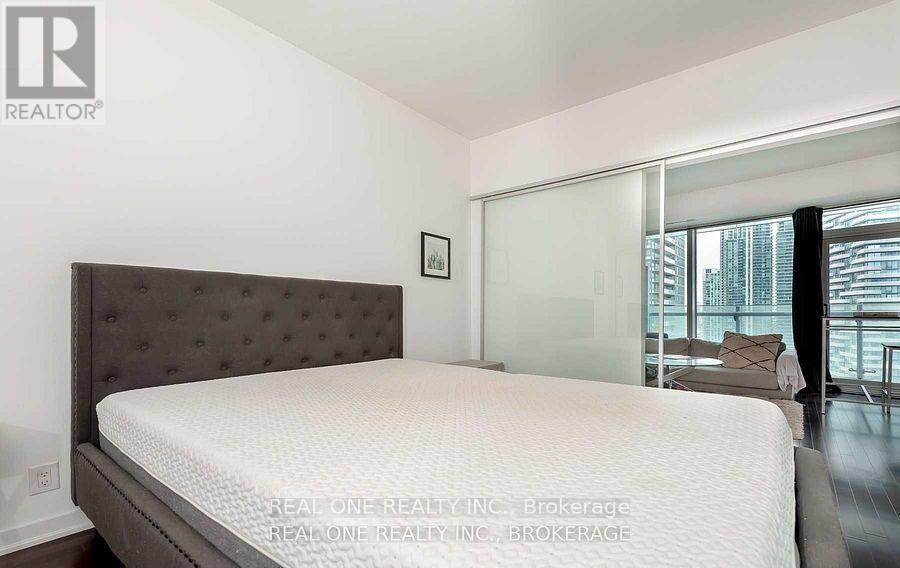 2001 - 12 York Street, Toronto, Ontario  M5J 0A9 - Photo 11 - C12534770