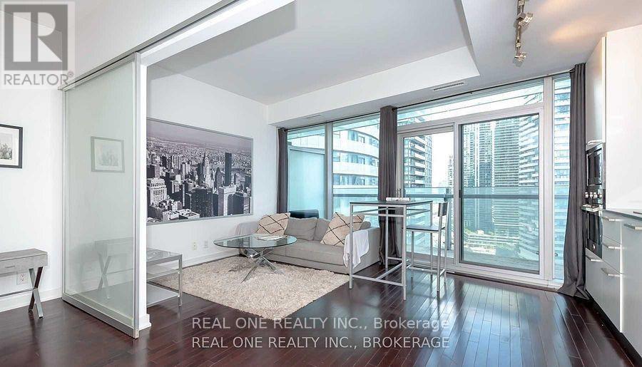 2001 - 12 York Street, Toronto, Ontario  M5J 0A9 - Photo 5 - C12534770