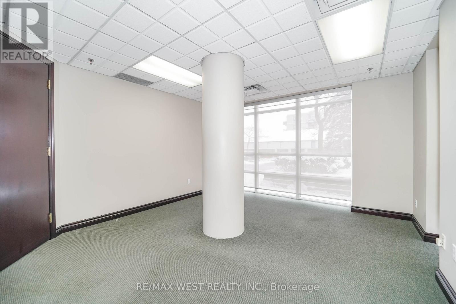 C1 - 800 Sheppard Avenue W, Toronto, Ontario  M3H 6B4 - Photo 5 - C12534772