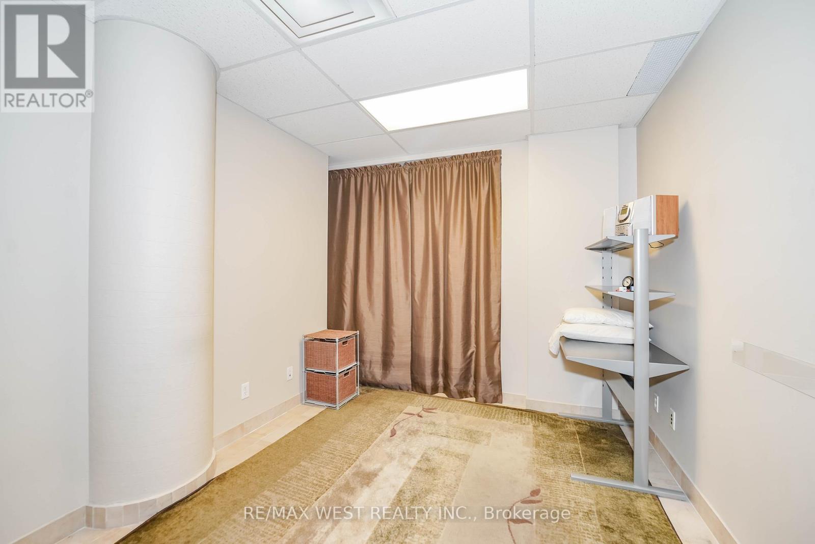C1 & C3 - 800 Sheppard Avenue W, Toronto, Ontario  M3H 6B4 - Photo 14 - C12534788