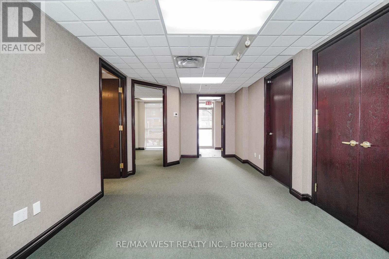 C1 & C3 - 800 Sheppard Avenue W, Toronto, Ontario  M3H 6B4 - Photo 4 - C12534788