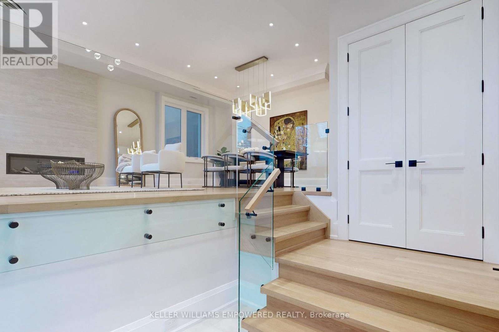 127 Joicey Boulevard, Toronto, Ontario  M5M 2T8 - Photo 5 - C12534848