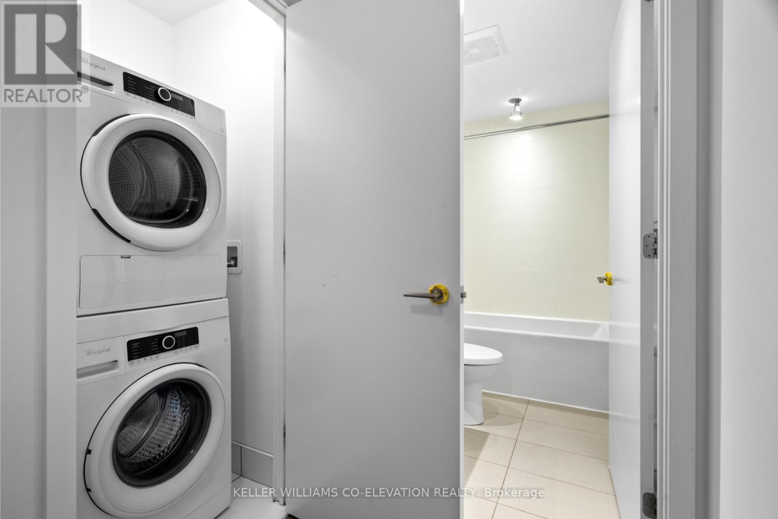 207 - 109 Vaughan Road, Toronto, Ontario  M6C 0B1 - Photo 8 - C12534870