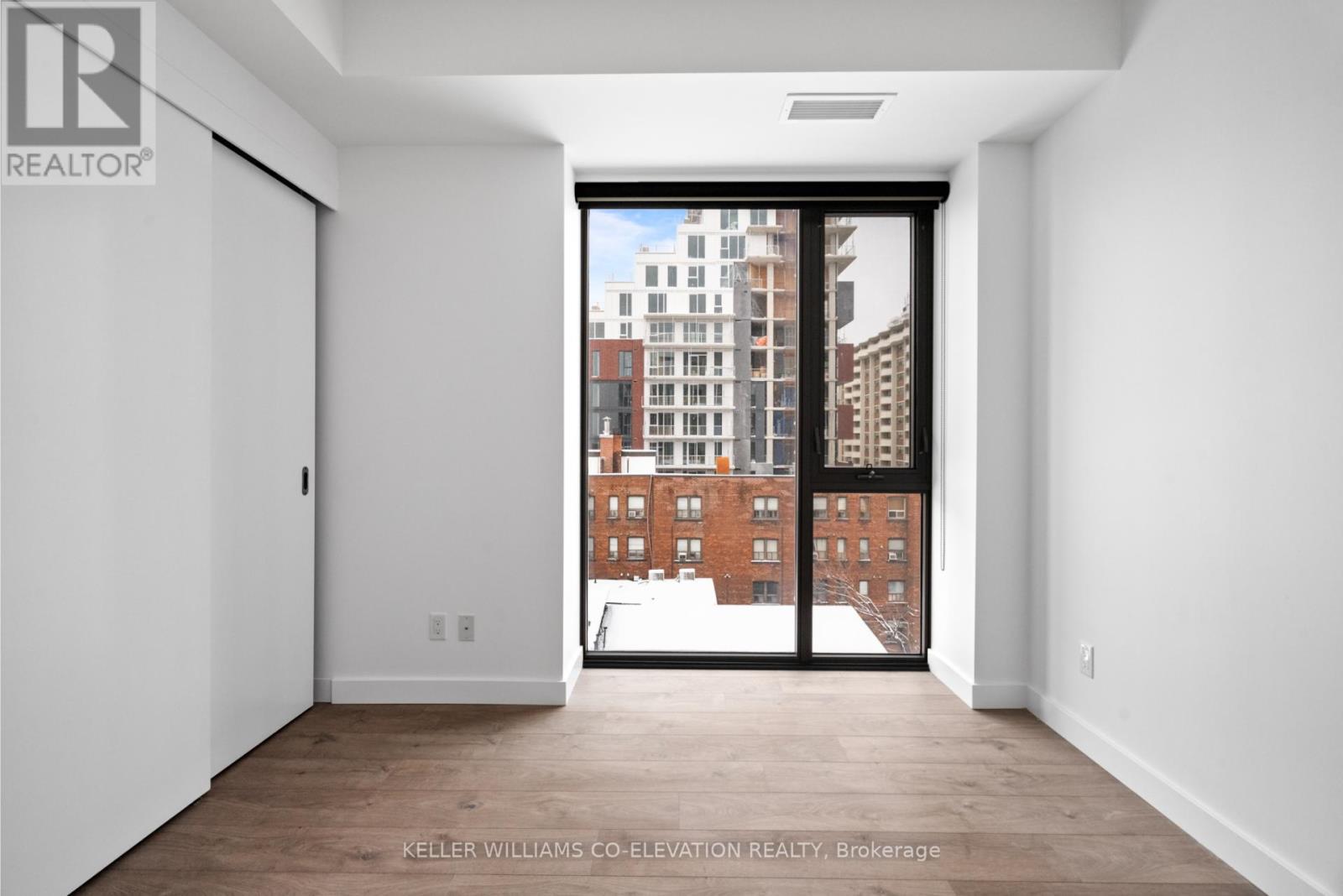 507 - 109 Vaughan Road, Toronto, Ontario  M6C 0B1 - Photo 7 - C12534880