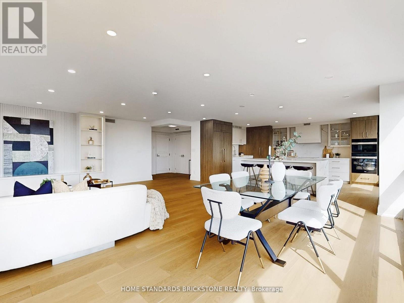 1102 - 61 St Clair Avenue W, Toronto, Ontario  M4V 2Y8 - Photo 13 - C12534890