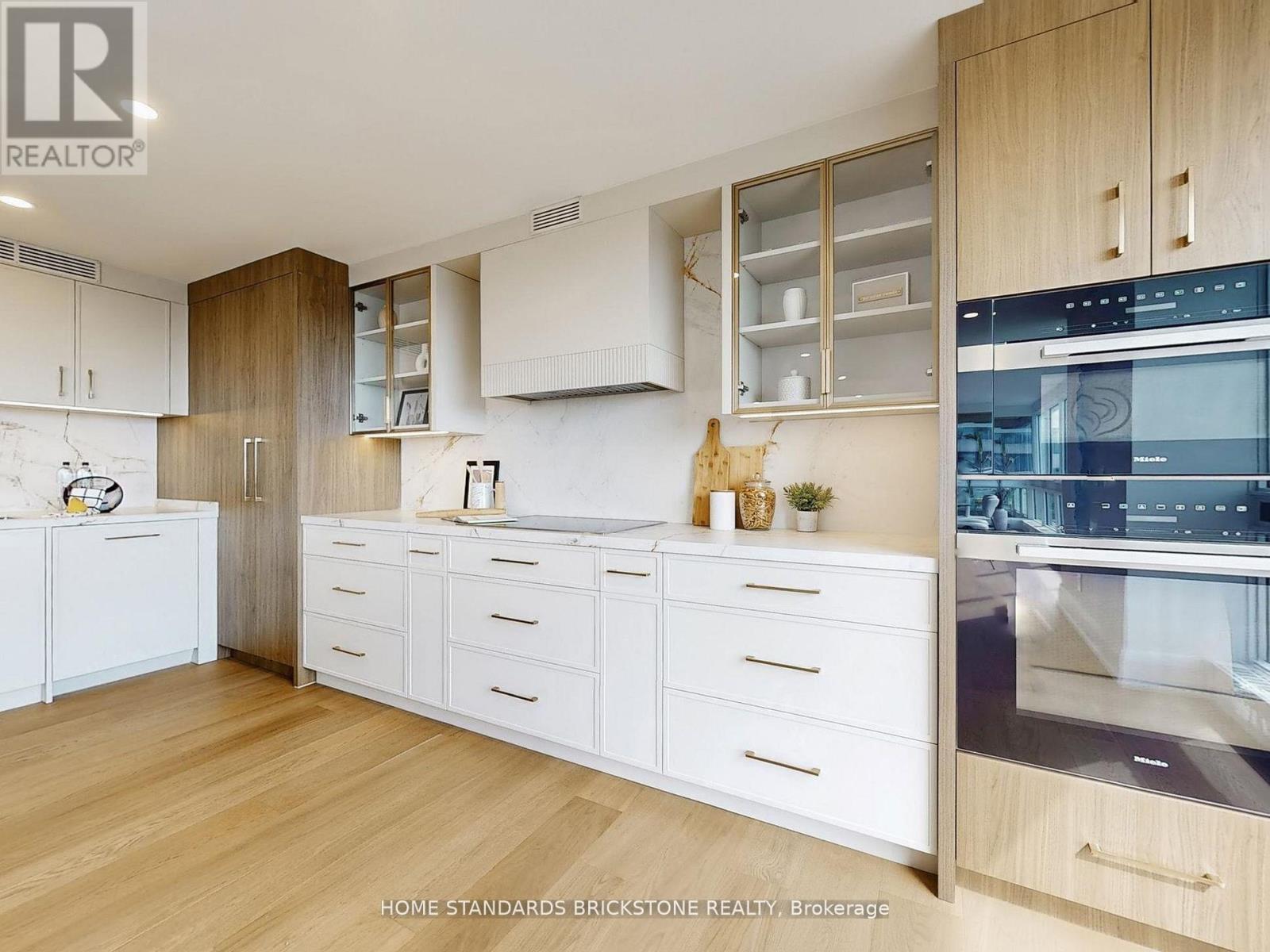 1102 - 61 St Clair Avenue W, Toronto, Ontario  M4V 2Y8 - Photo 19 - C12534890