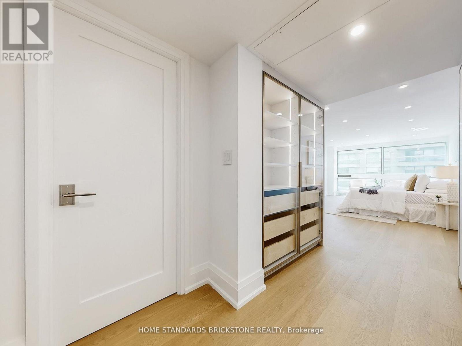 1102 - 61 St Clair Avenue W, Toronto, Ontario  M4V 2Y8 - Photo 27 - C12534890