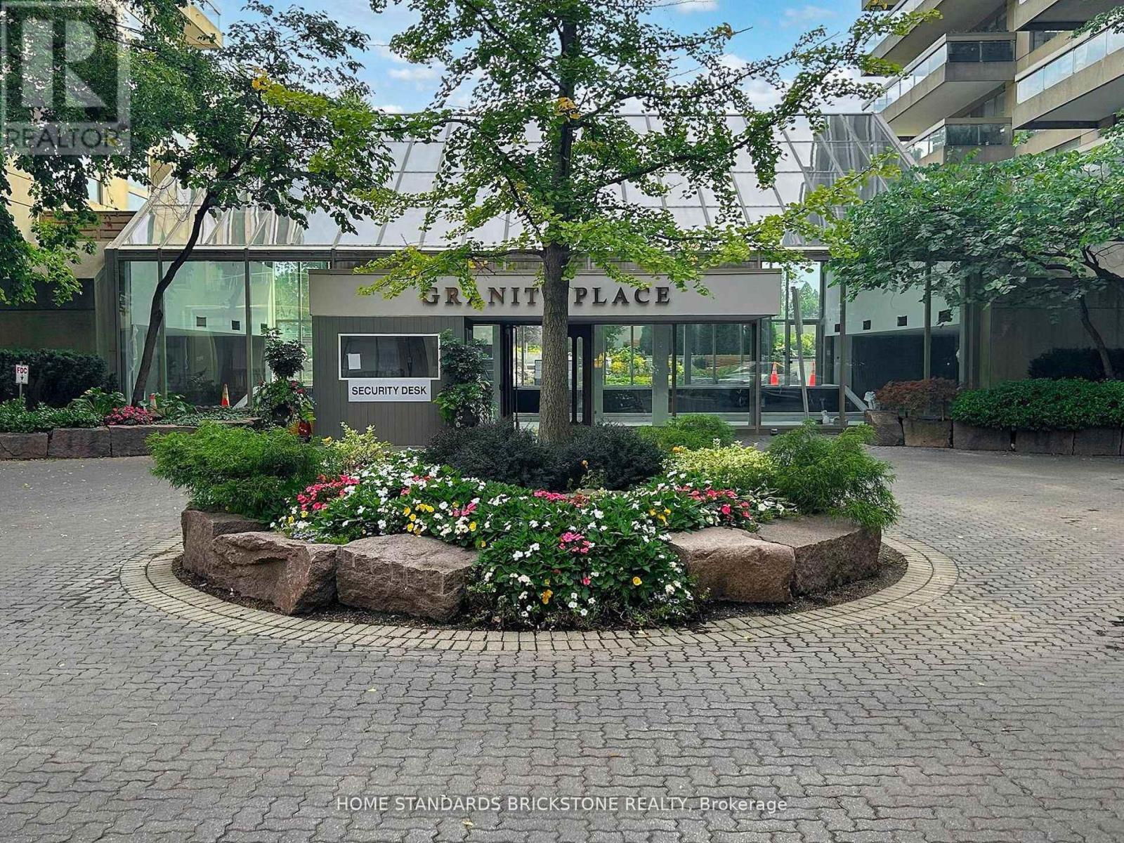 1102 - 61 St Clair Avenue W, Toronto, Ontario  M4V 2Y8 - Photo 3 - C12534890