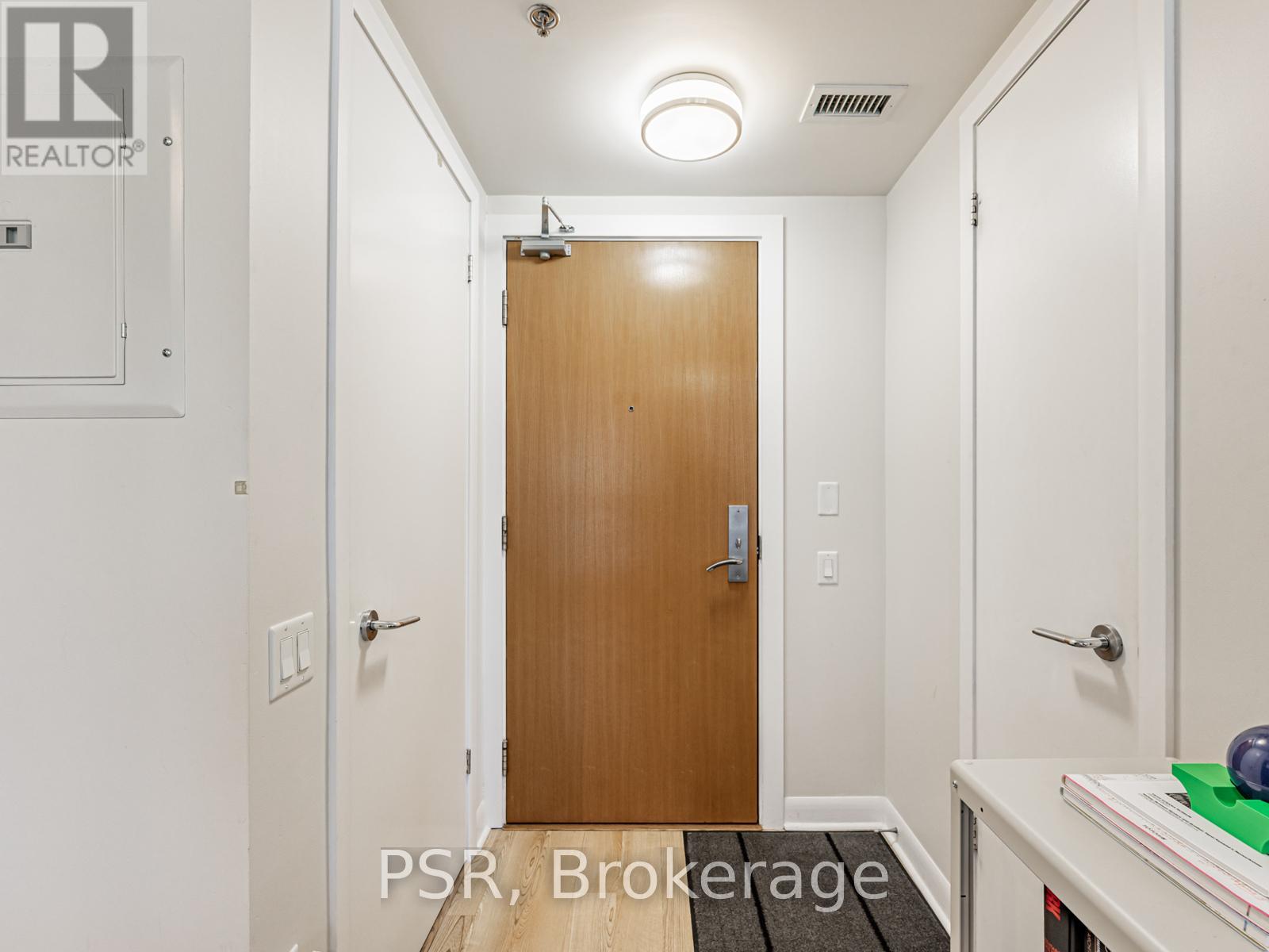 801 - 375 King Street W, Toronto, Ontario  M5V 1K5 - Photo 3 - C12534892