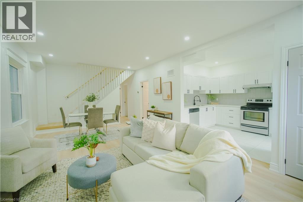 11 East 25th Street, Hamilton, Ontario  L8V 2Z9 - Photo 4 - 40787512