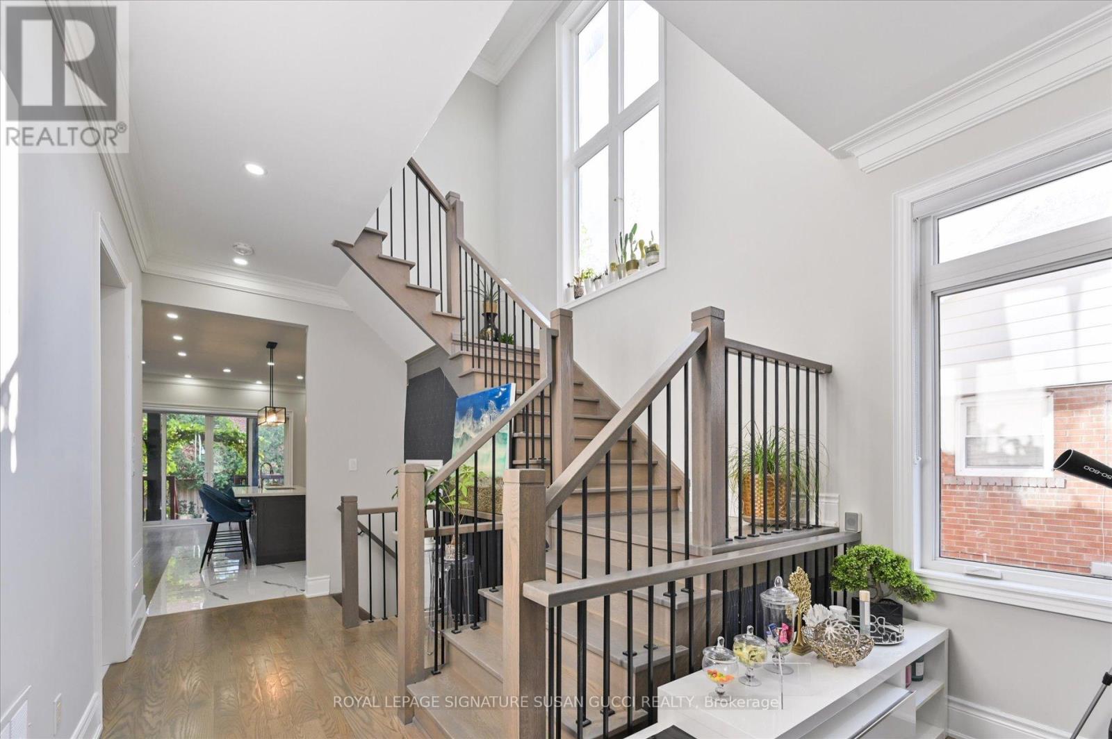 3 Holmstead Avenue, Toronto, Ontario  M4B 1S9 - Photo 5 - E12534790