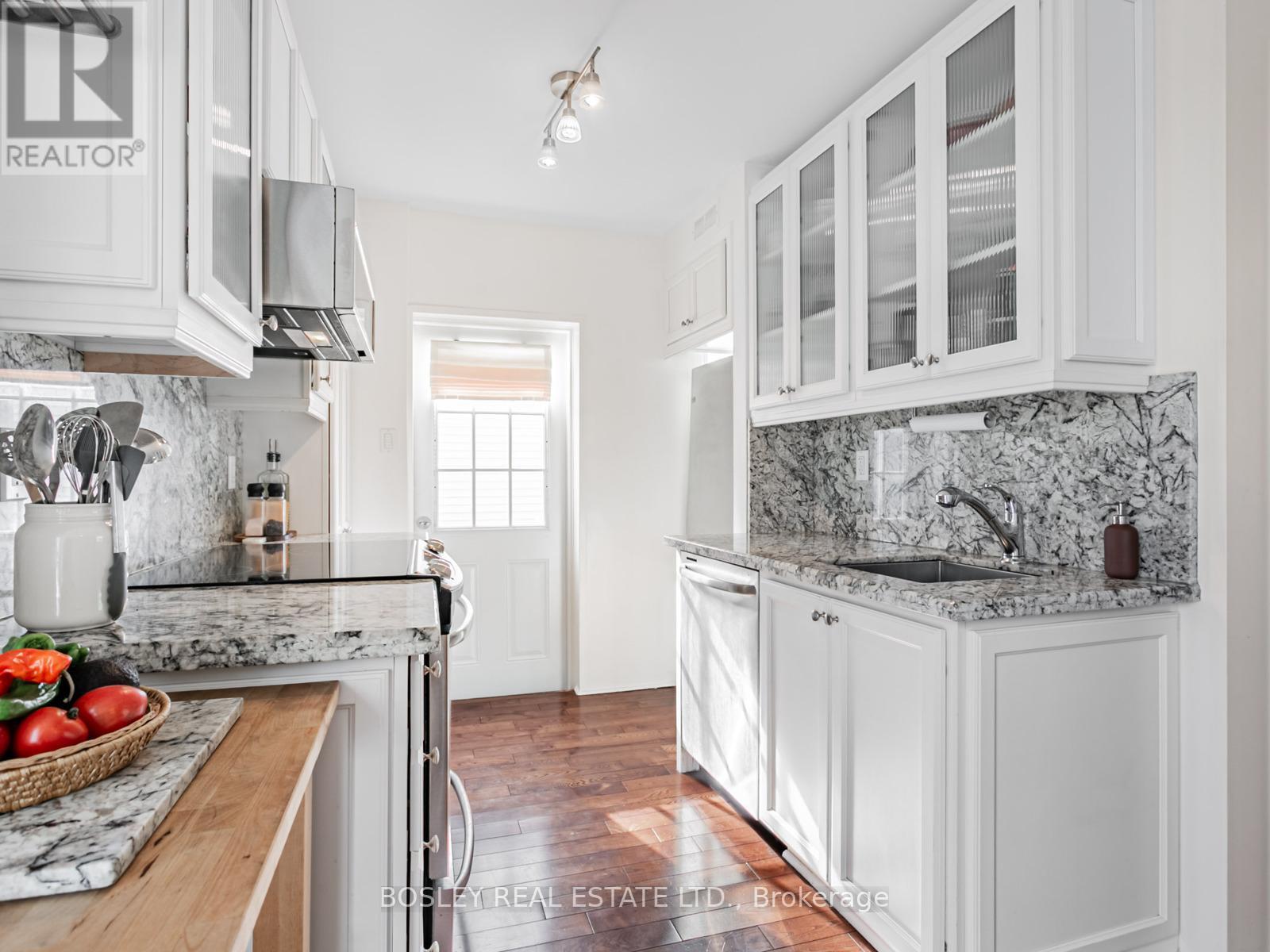 131 Meighen Avenue, Toronto, Ontario  M4B 2H8 - Photo 17 - E12534834