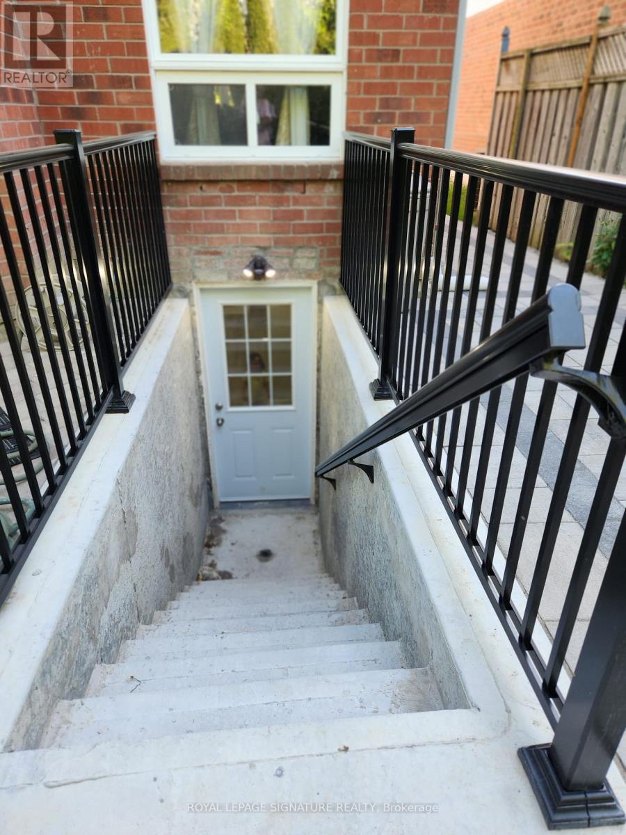 Bsmt - 1576 Major Oaks Drive, Pickering, Ontario  L1X 2J7 - Photo 2 - E12534844