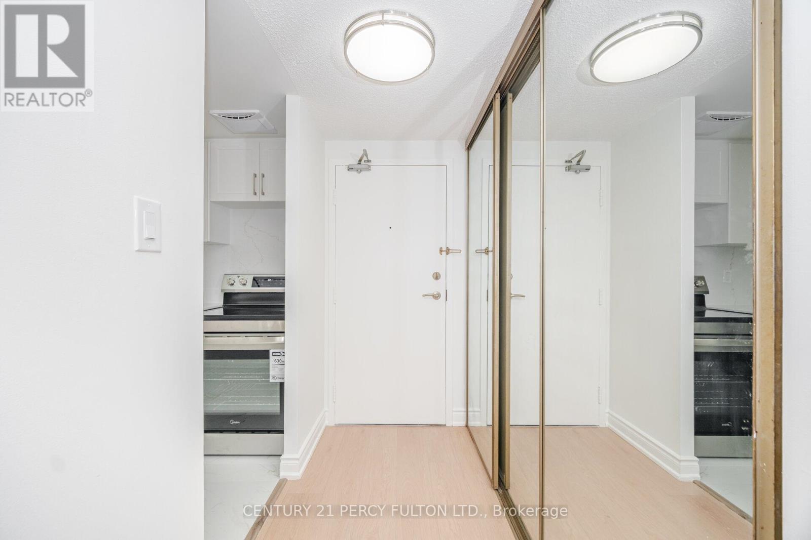 1007 - 20 Dean Park Road, Toronto, Ontario  M1B 3G9 - Photo 3 - E12534876