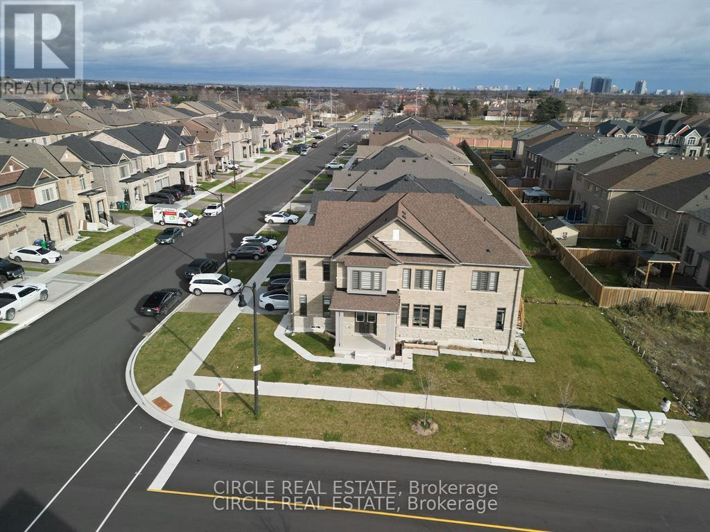 99 Parity Road, Brampton, Ontario  L6X 5S7 - Photo 3 - W12470376