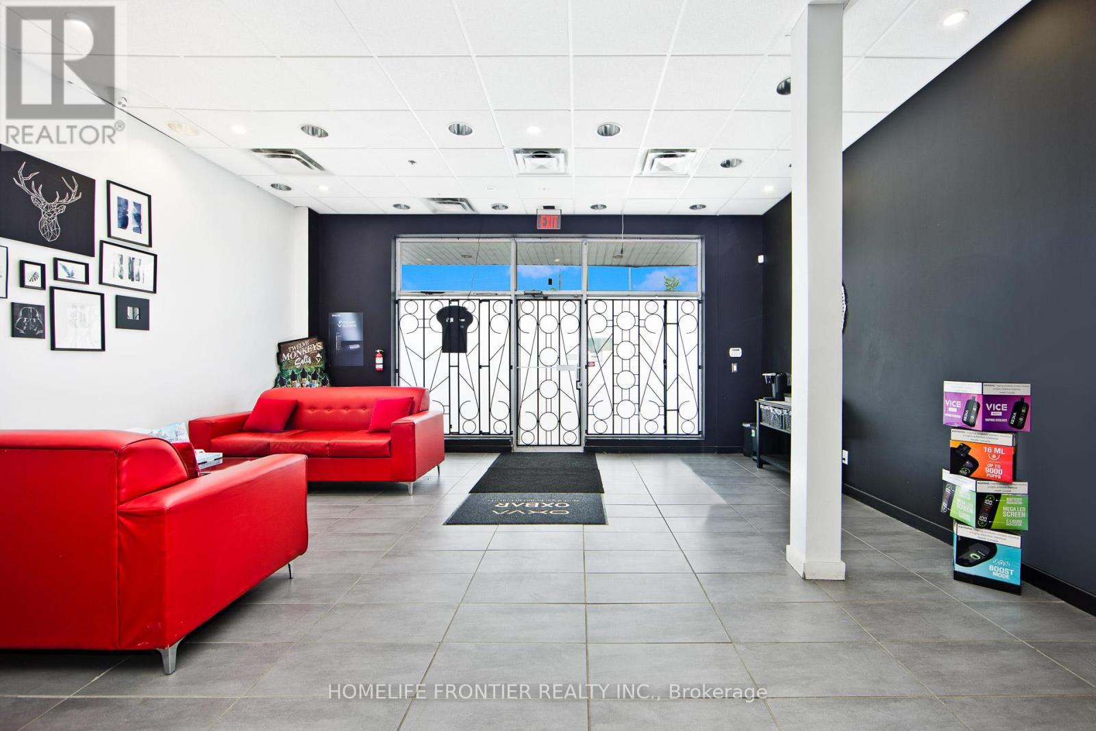 13390 Yonge Street, Richmond Hill, Ontario  L4E 2P6 - Photo 6 - N12534866