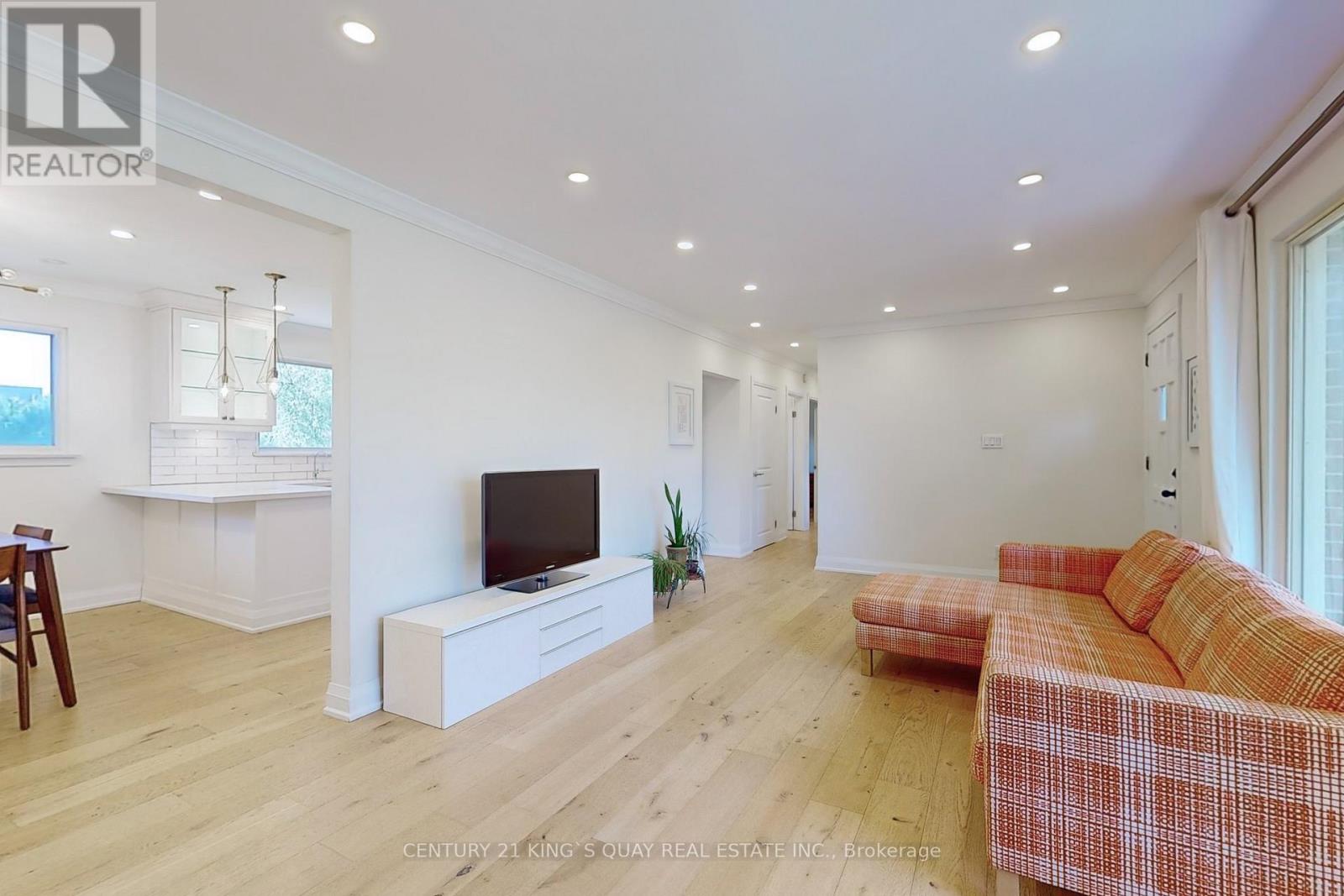 4 Honeybourne Crescent, Markham, Ontario  L3P 1P3 - Photo 6 - N12534914