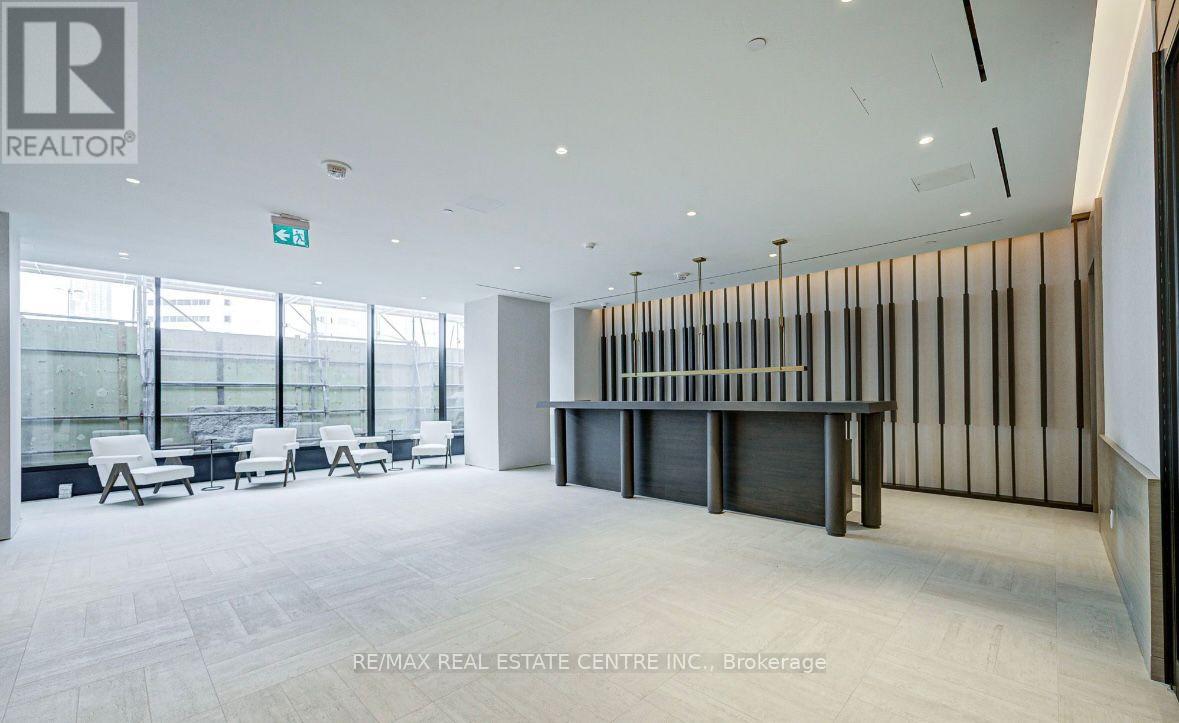 1708 - 4015 The Exchange, Mississauga, Ontario  L5B 1M7 - Photo 2 - W12534780