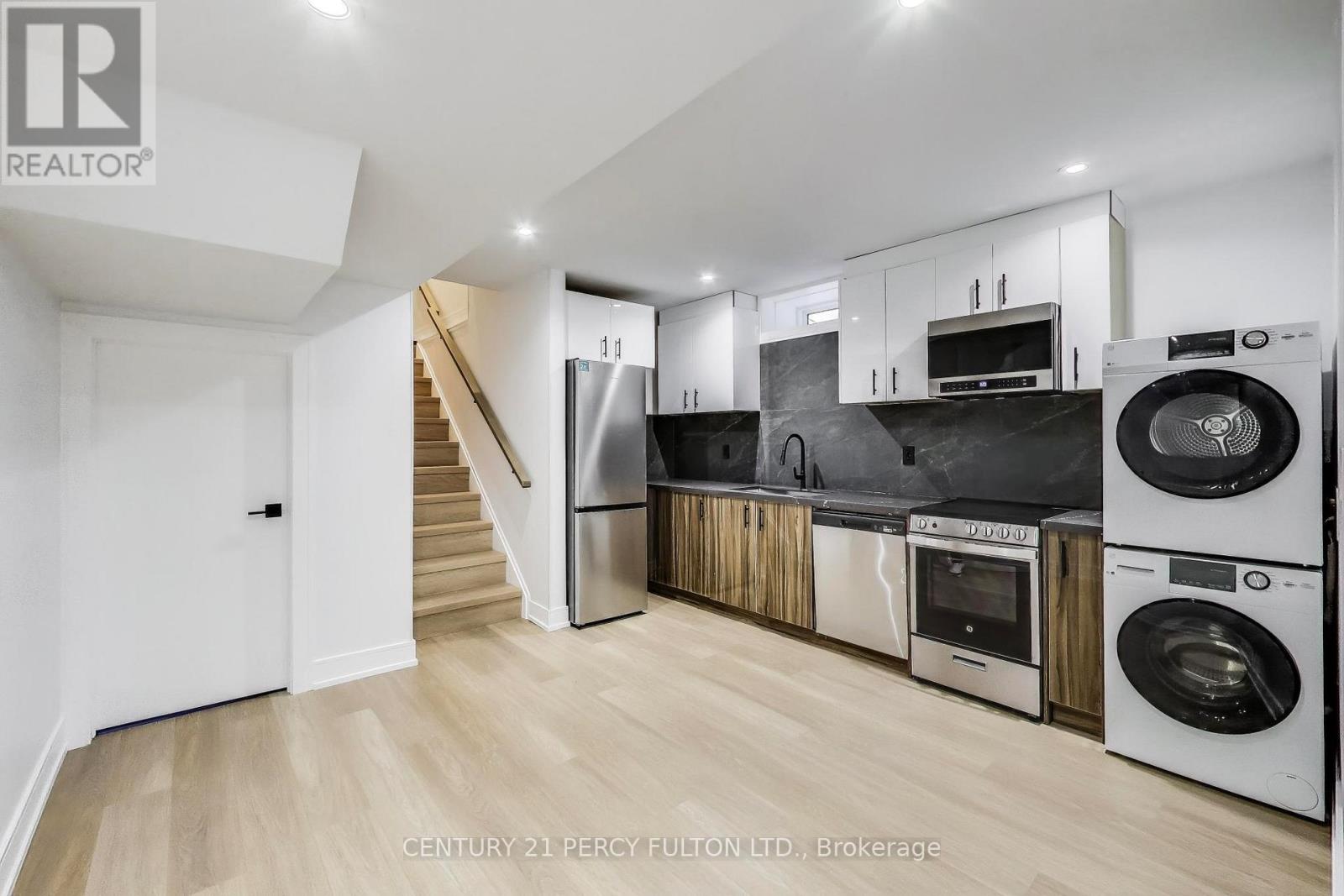 3 - 18 Springhurst Avenue, Toronto, Ontario  M6K 1A9 - Photo 2 - W12534814