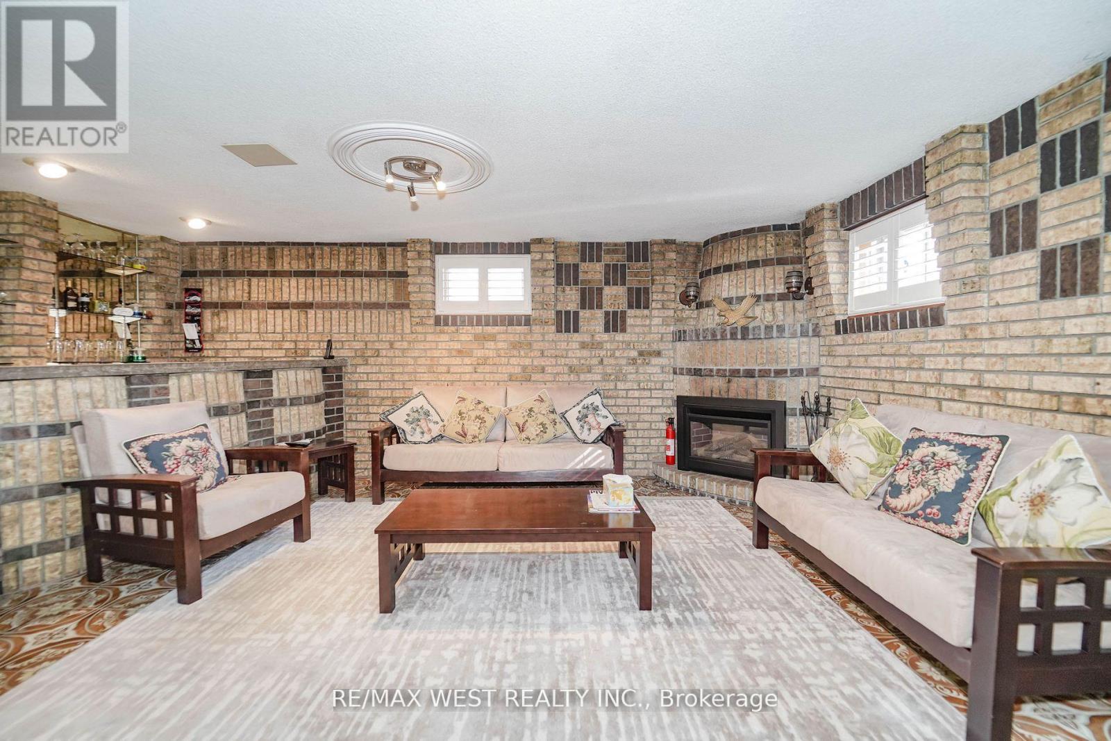 139 Shoreham Drive, Toronto, Ontario  M3N 1S8 - Photo 6 - W12534822