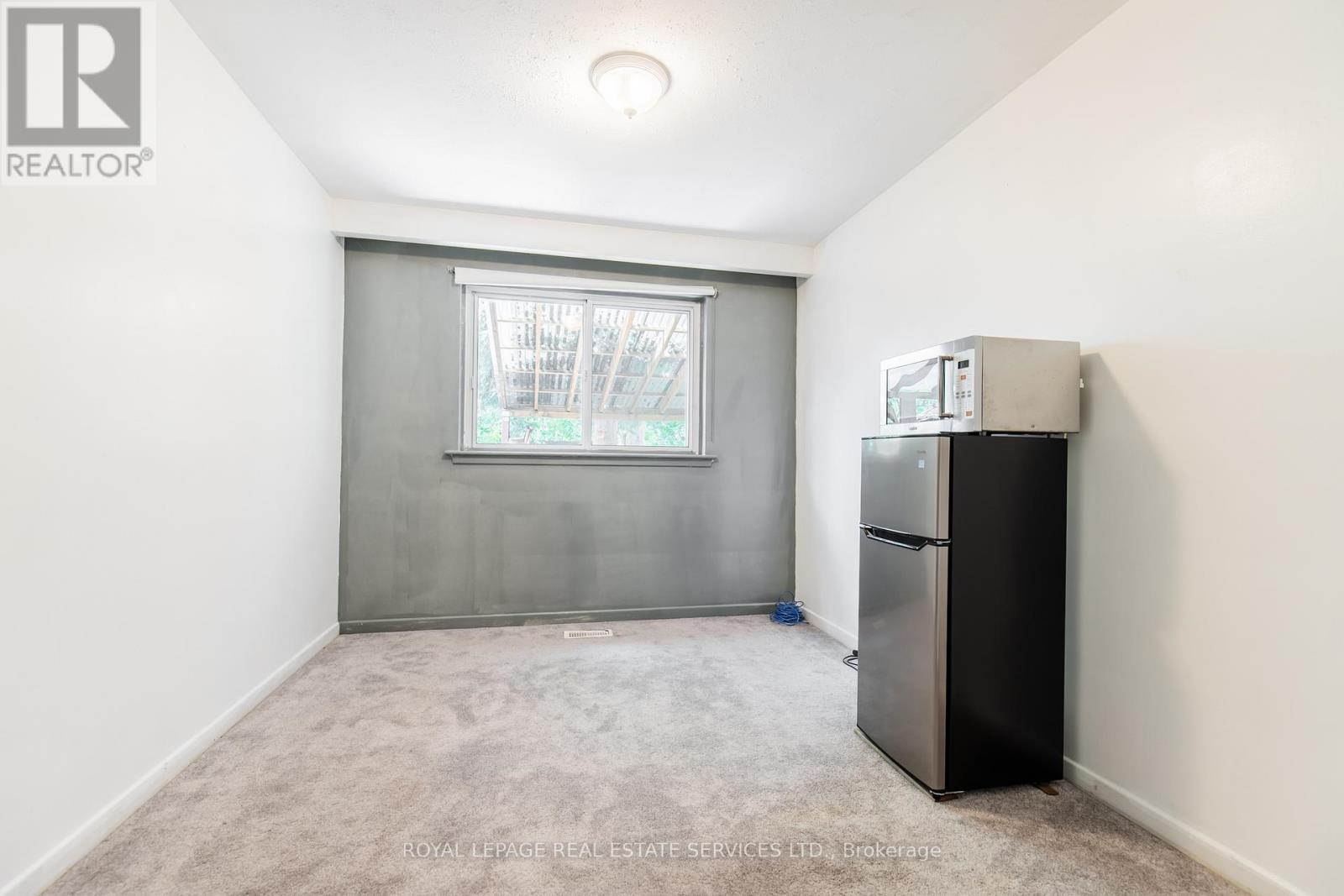 75 Upwood Avenue, Toronto, Ontario  M6L 3A4 - Photo 22 - W12534830