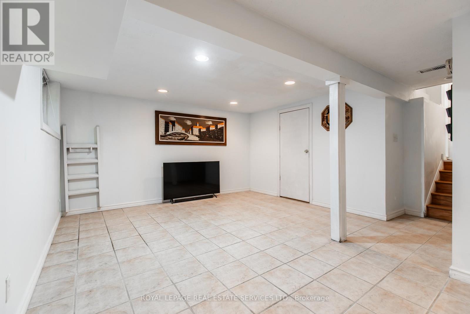 75 Upwood Avenue, Toronto, Ontario  M6L 3A4 - Photo 34 - W12534830