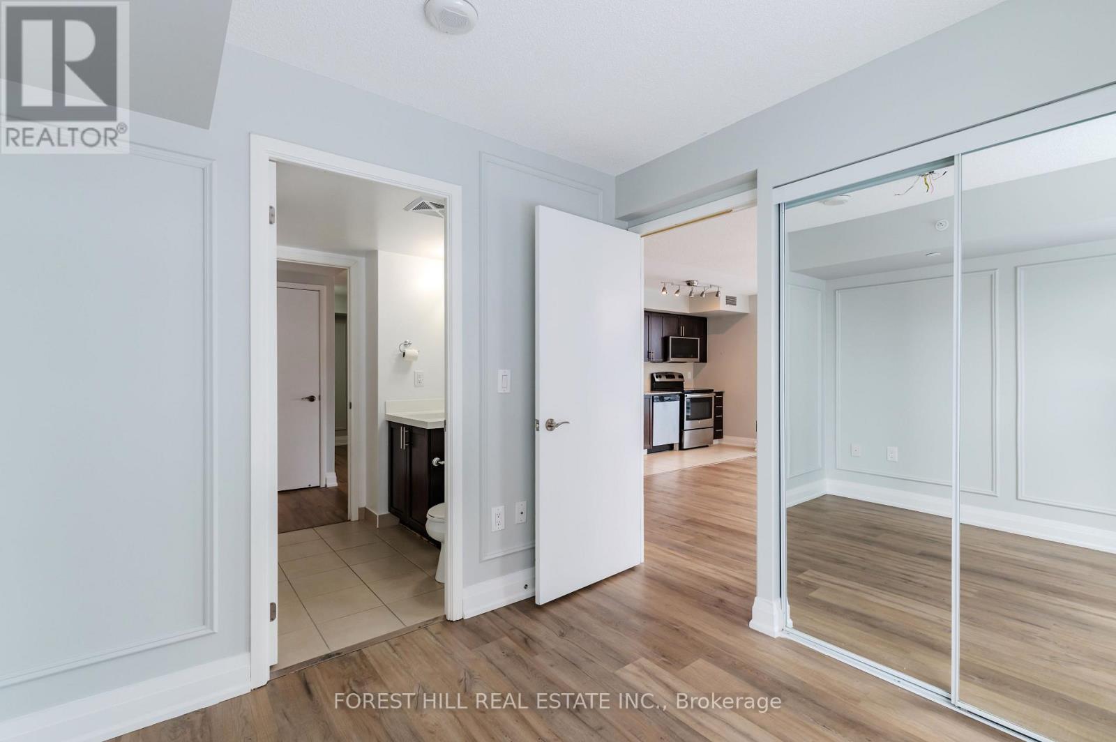 734 - 830 Lawrence Avenue W, Toronto, Ontario  M6A 0A2 - Photo 17 - W12534832