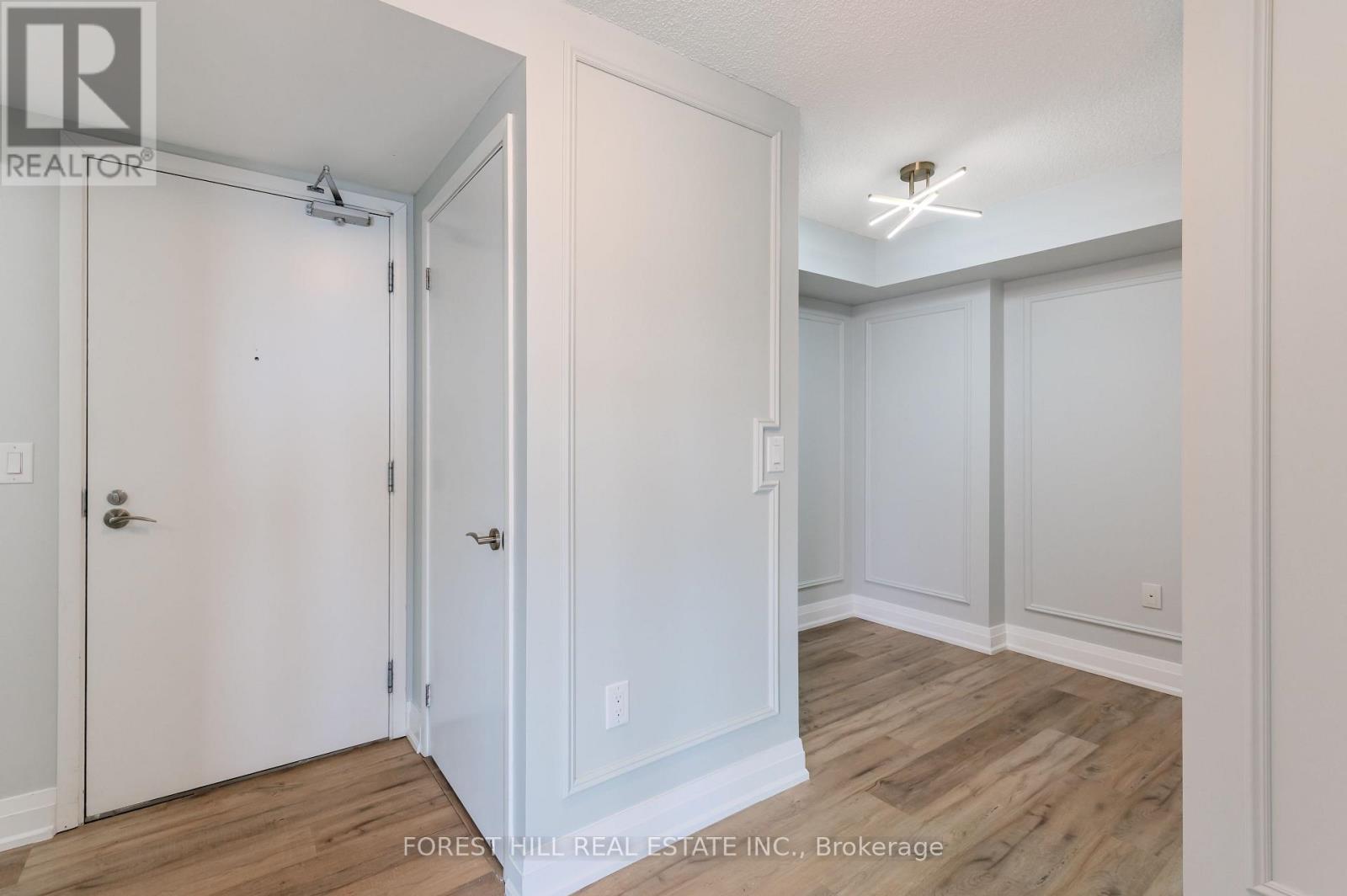 734 - 830 Lawrence Avenue W, Toronto, Ontario  M6A 0A2 - Photo 27 - W12534832