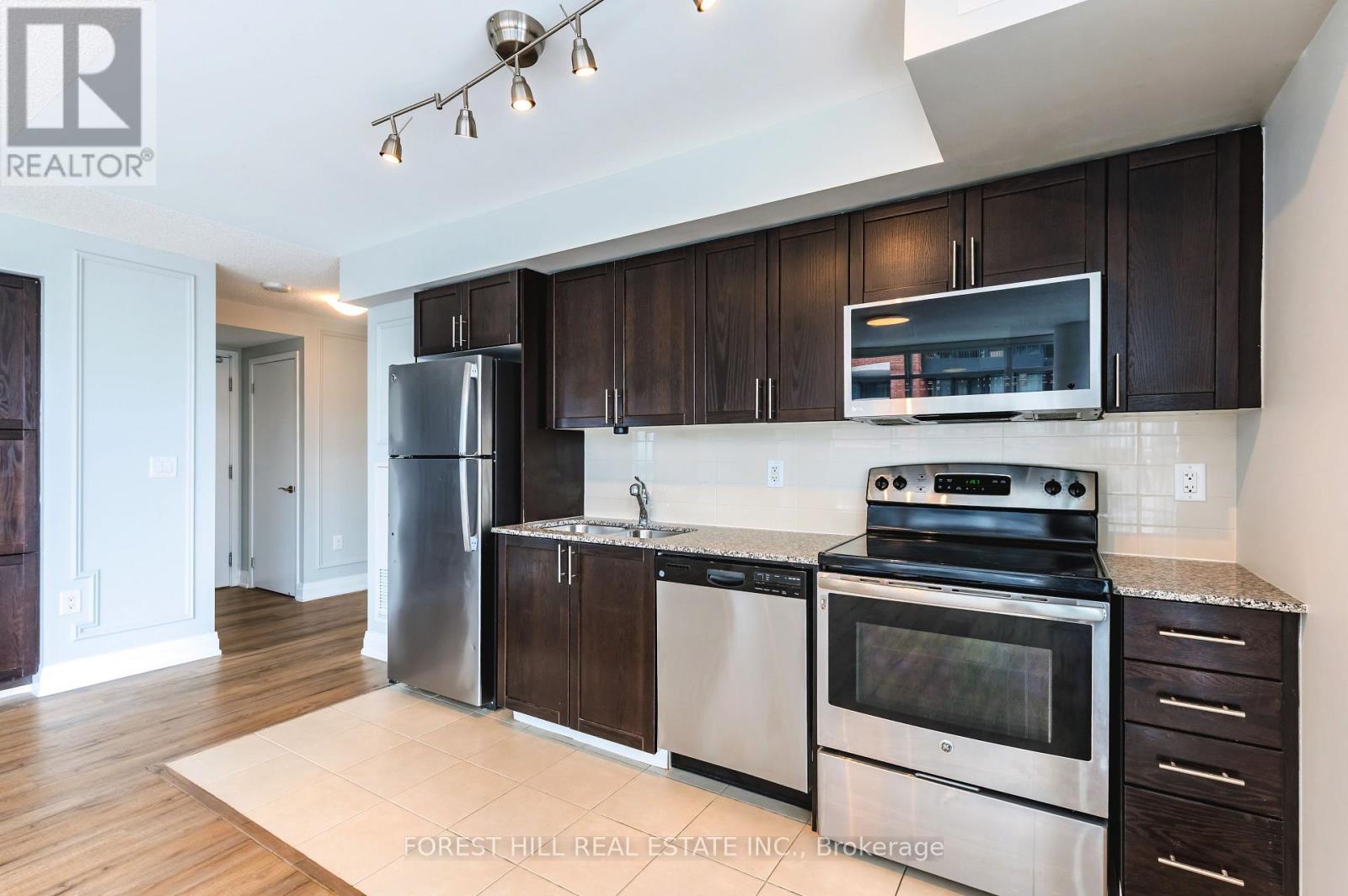 734 - 830 Lawrence Avenue W, Toronto, Ontario  M6A 0A2 - Photo 8 - W12534832