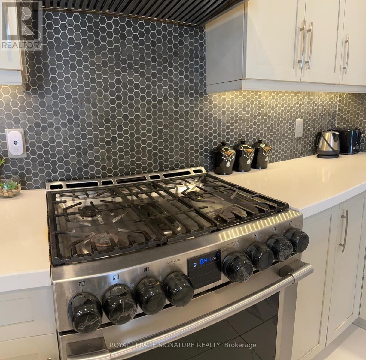 890 Maple Avenue, Milton, Ontario  L9T 3N4 - Photo 12 - W12534864