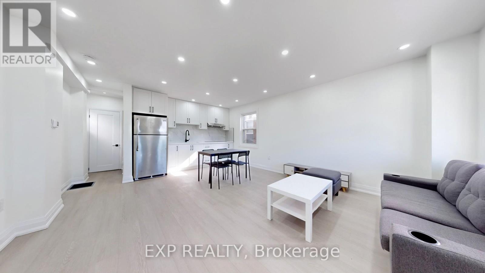 685 Jane Street, Toronto, Ontario  M6N 4A6 - Photo 8 - W12534896