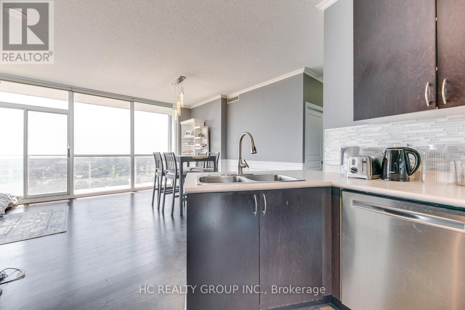 1804 - 223 Webb Drive, Mississauga, Ontario  L5B 0E8 - Photo 13 - W12534904