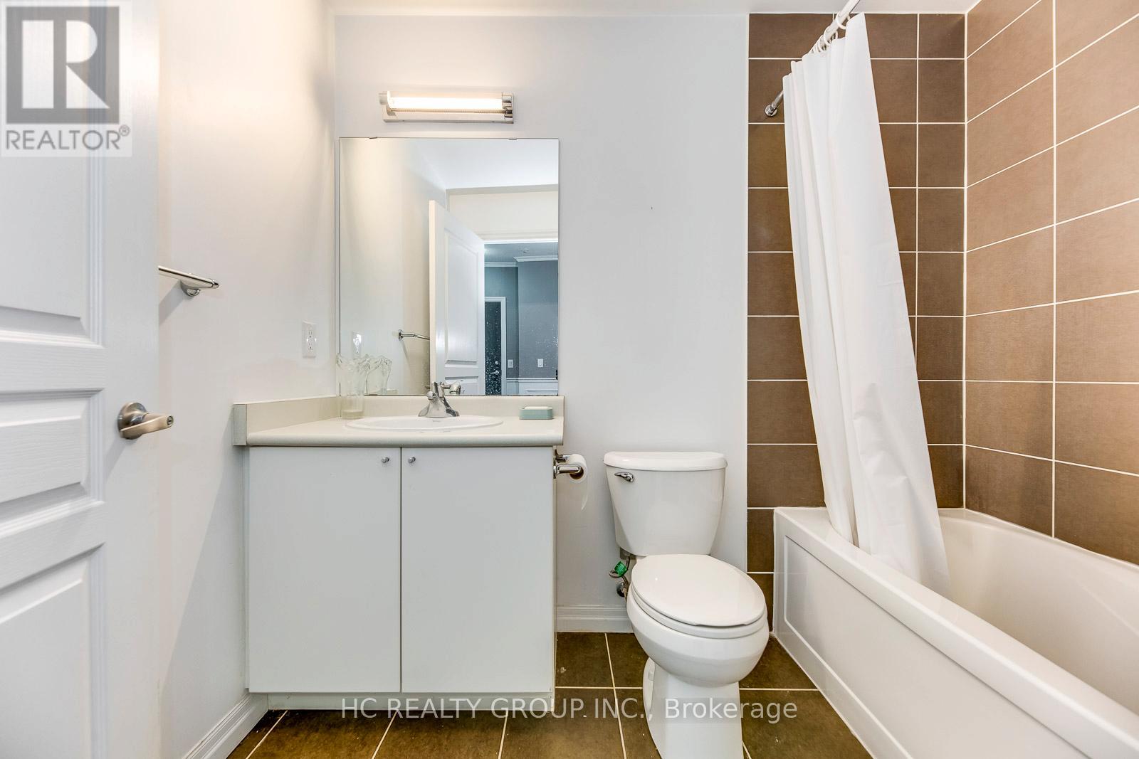 1804 - 223 Webb Drive, Mississauga, Ontario  L5B 0E8 - Photo 17 - W12534904