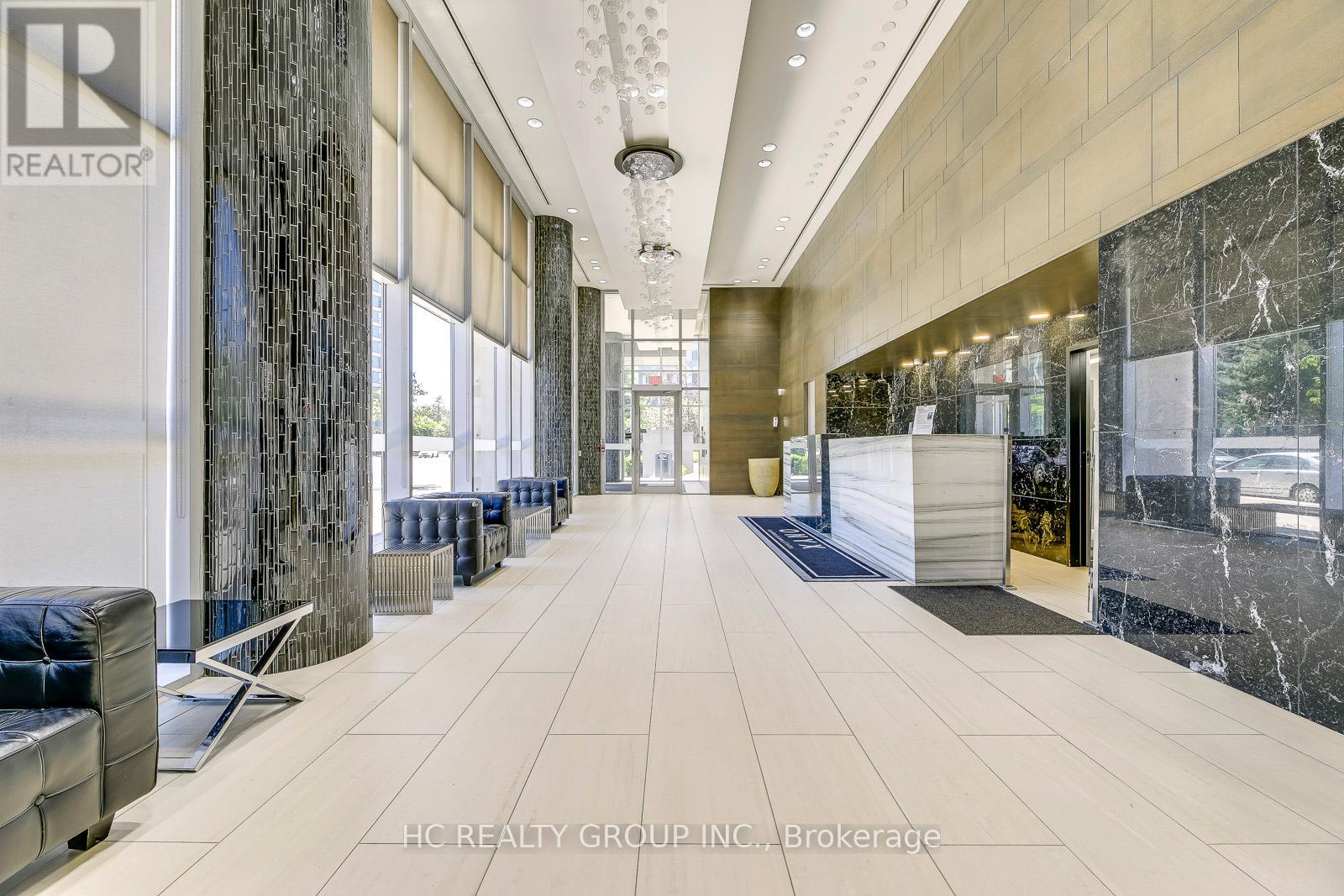 1804 - 223 Webb Drive, Mississauga, Ontario  L5B 0E8 - Photo 2 - W12534904