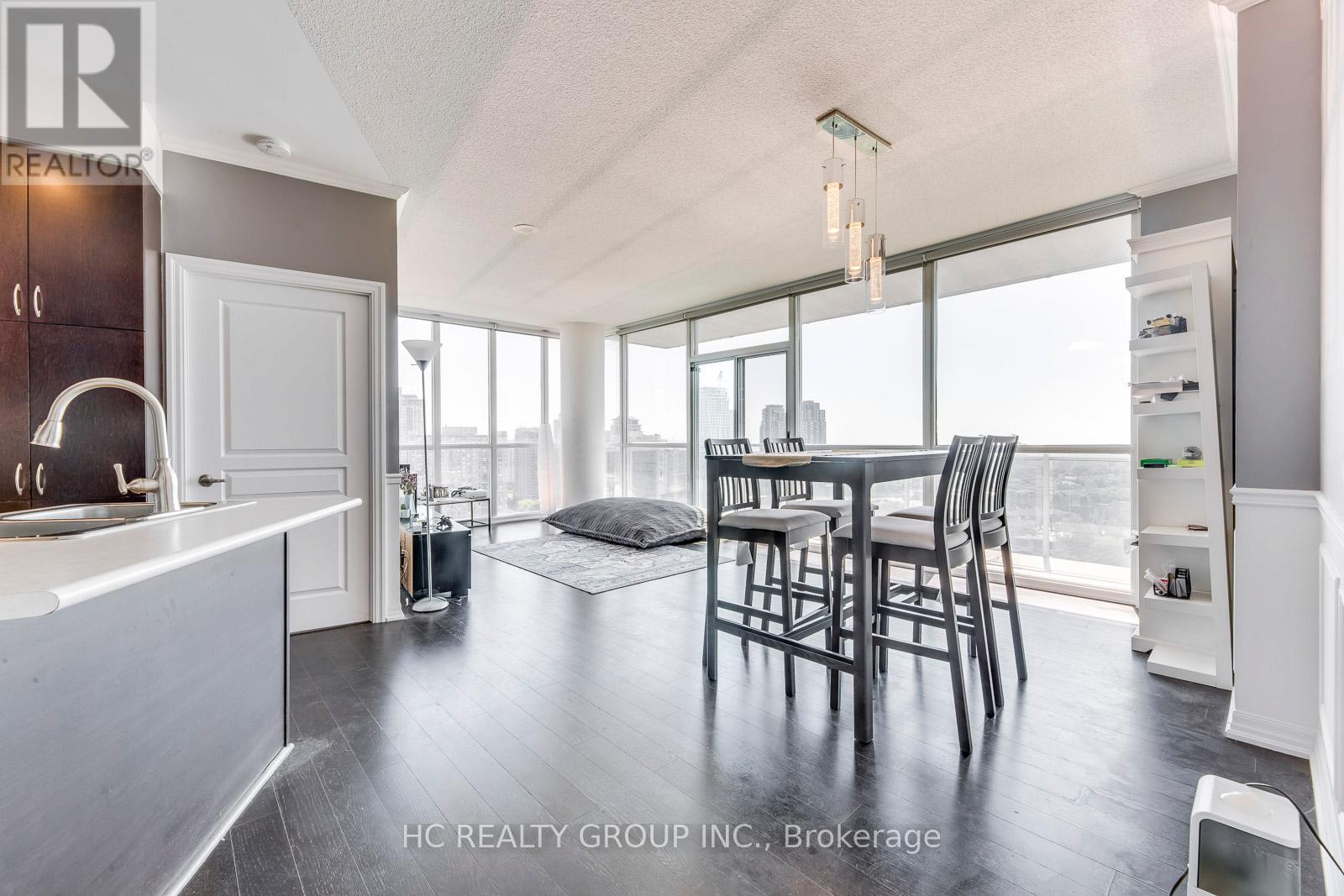 1804 - 223 Webb Drive, Mississauga, Ontario  L5B 0E8 - Photo 5 - W12534904