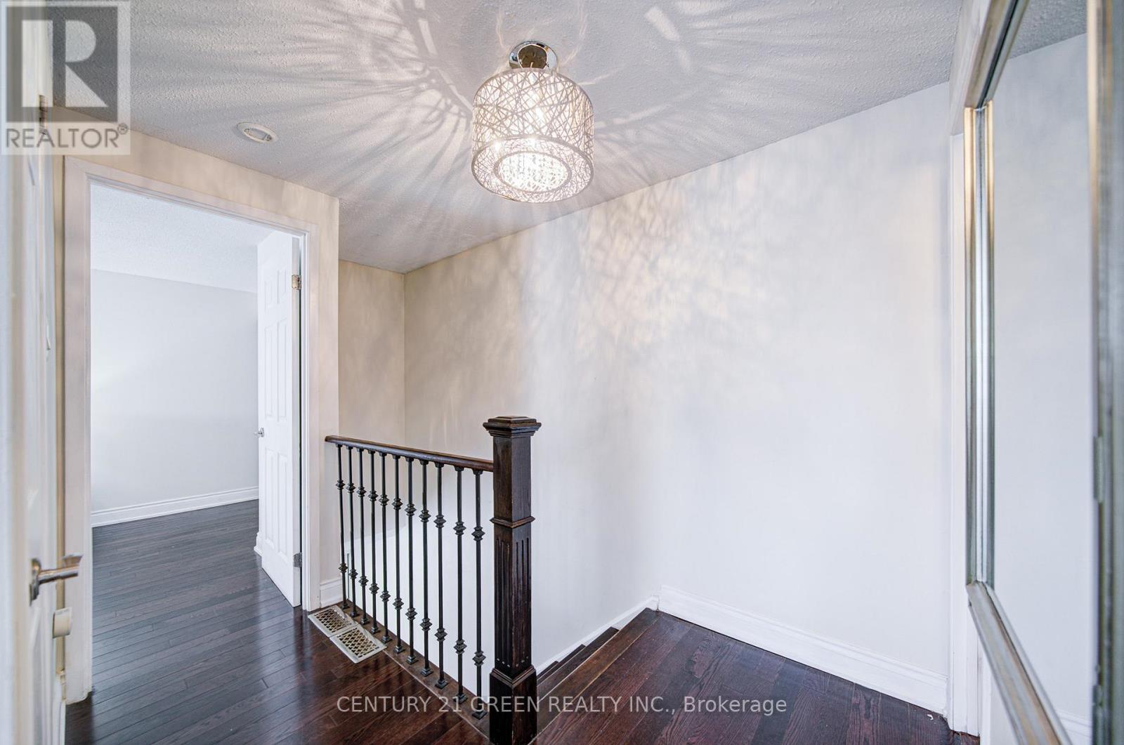 1 Greenarrow Court, Brampton, Ontario  L6S 2K1 - Photo 25 - W12534910