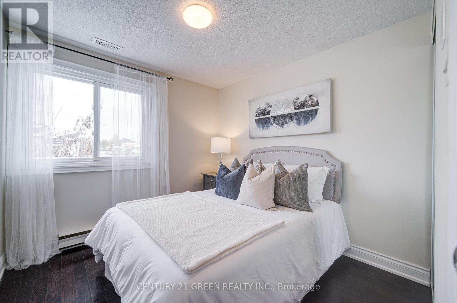 1 Greenarrow Court, Brampton, Ontario  L6S 2K1 - Photo 32 - W12534910