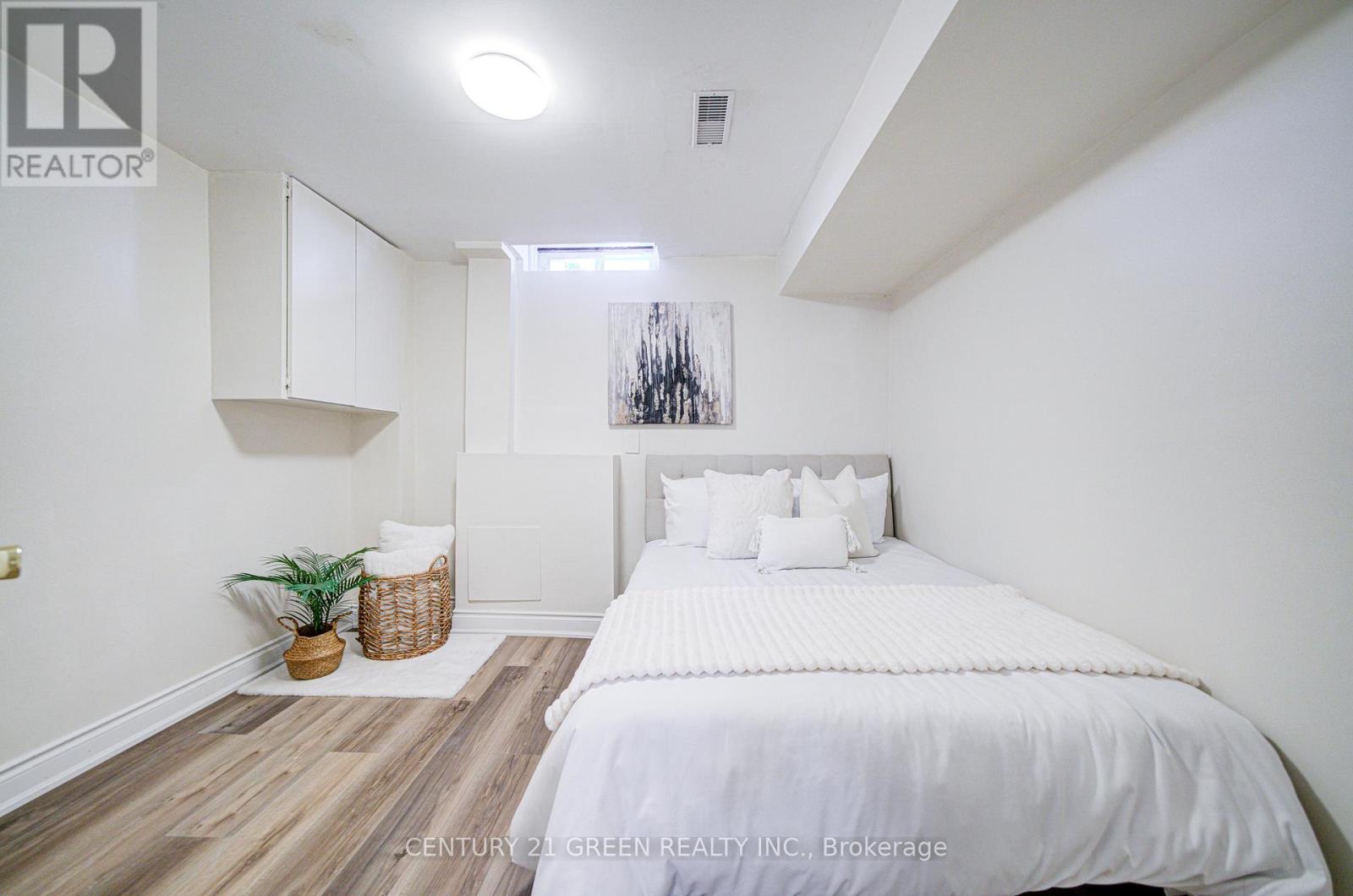 1 Greenarrow Court, Brampton, Ontario  L6S 2K1 - Photo 48 - W12534910