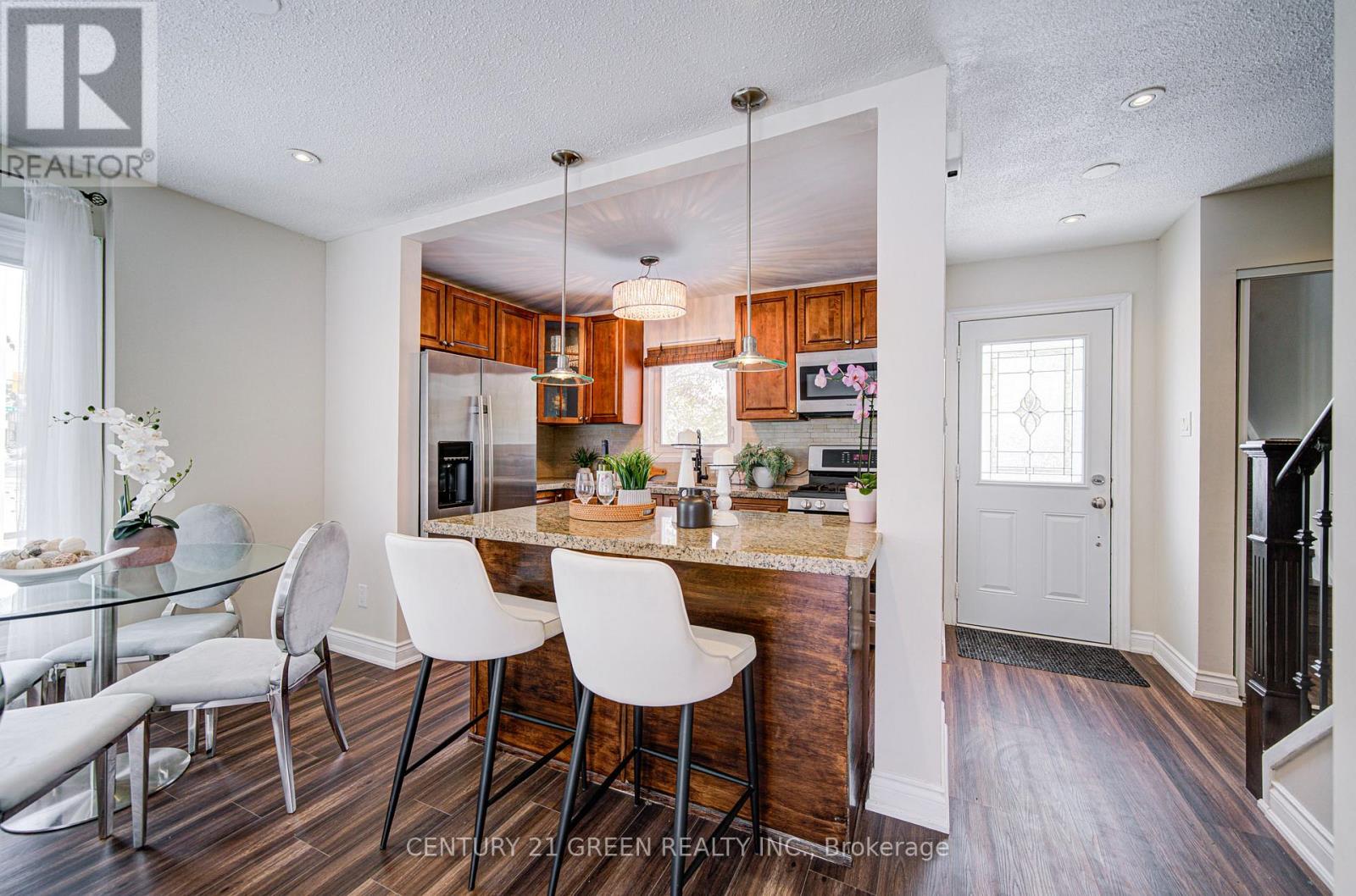 1 Greenarrow Court, Brampton, Ontario  L6S 2K1 - Photo 9 - W12534910