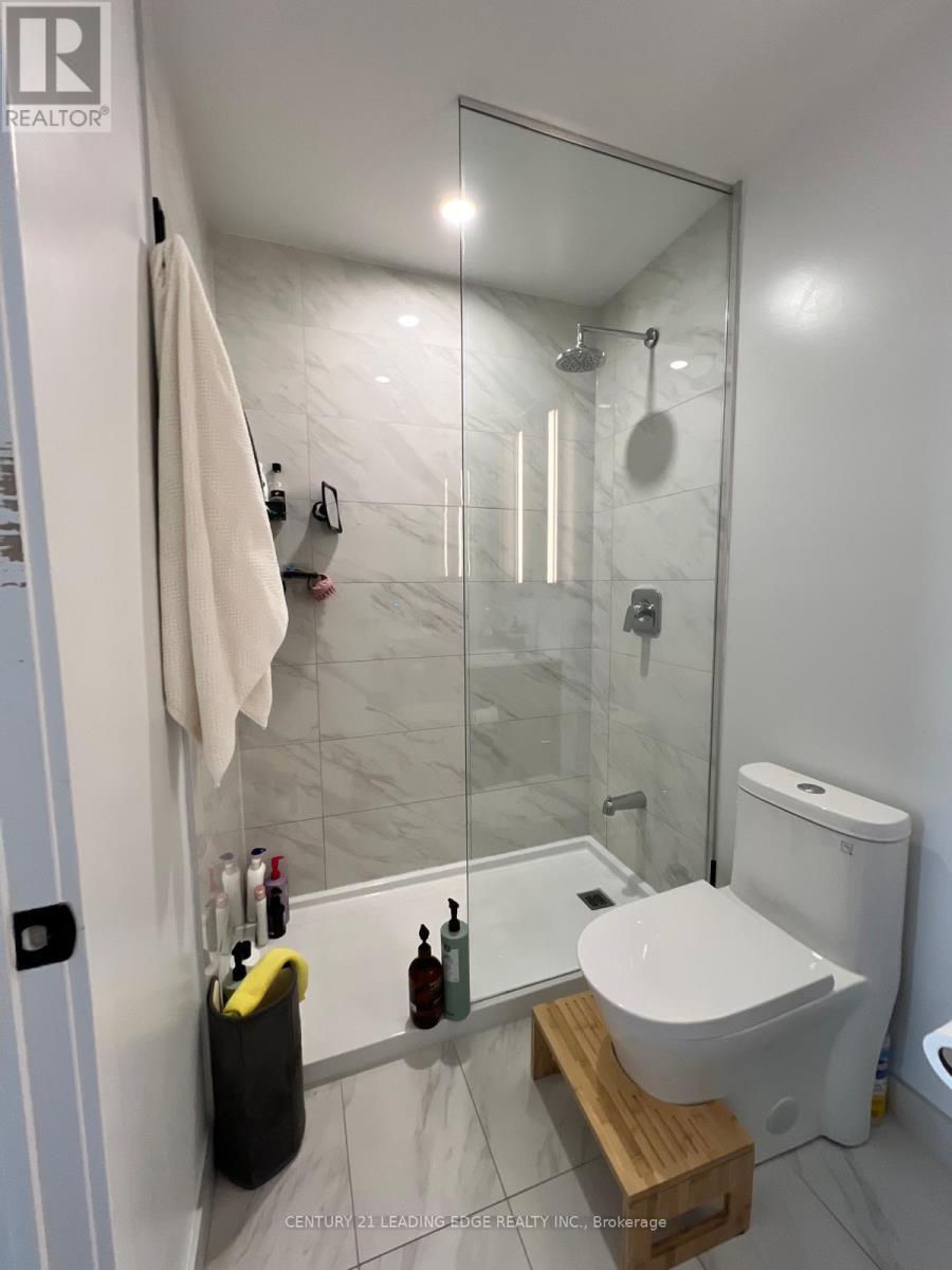 331 - 215 Lakeshore Road W, Mississauga, Ontario  L5H 0A7 - Photo 15 - W12534826