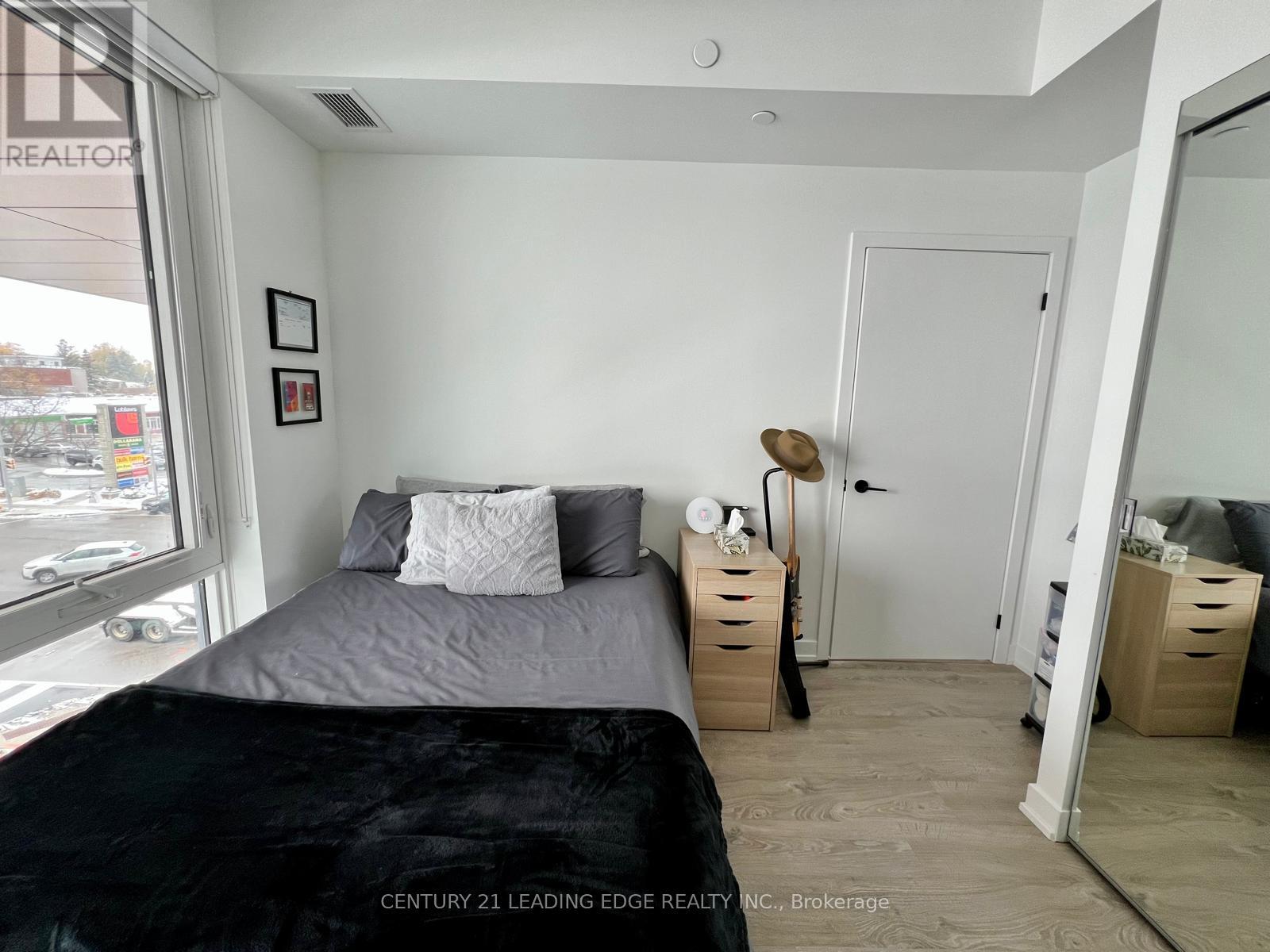 331 - 215 Lakeshore Road W, Mississauga, Ontario  L5H 0A7 - Photo 19 - W12534826