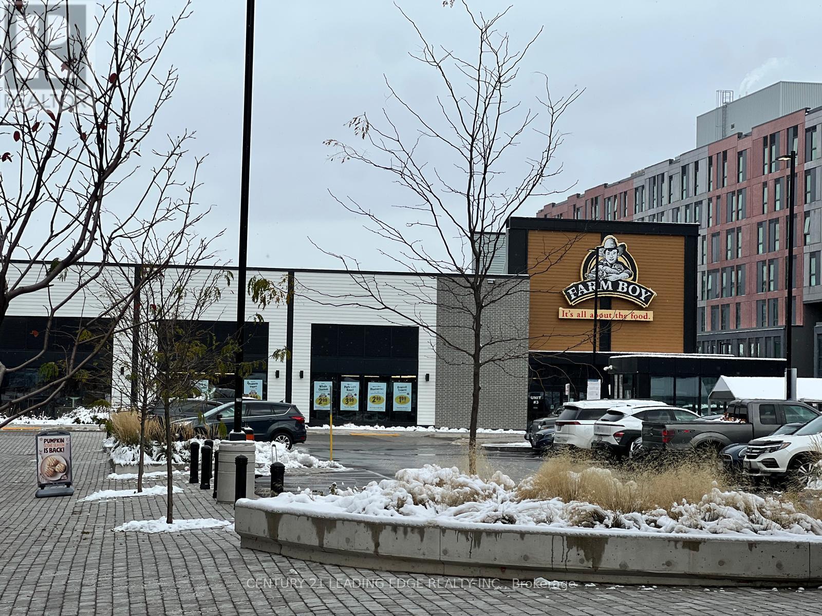 331 - 215 Lakeshore Road W, Mississauga, Ontario  L5H 0A7 - Photo 24 - W12534826