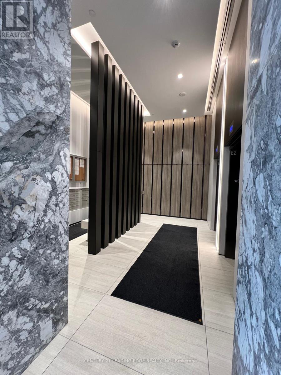 331 - 215 Lakeshore Road W, Mississauga, Ontario  L5H 0A7 - Photo 4 - W12534826